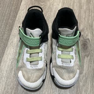 nike giannis immortality 2